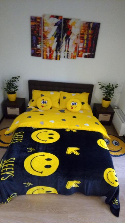 Positive Smile Studio Apartment In The Colorful Comfort Town Residental Complex. Kt-06. Kiev Exterior foto