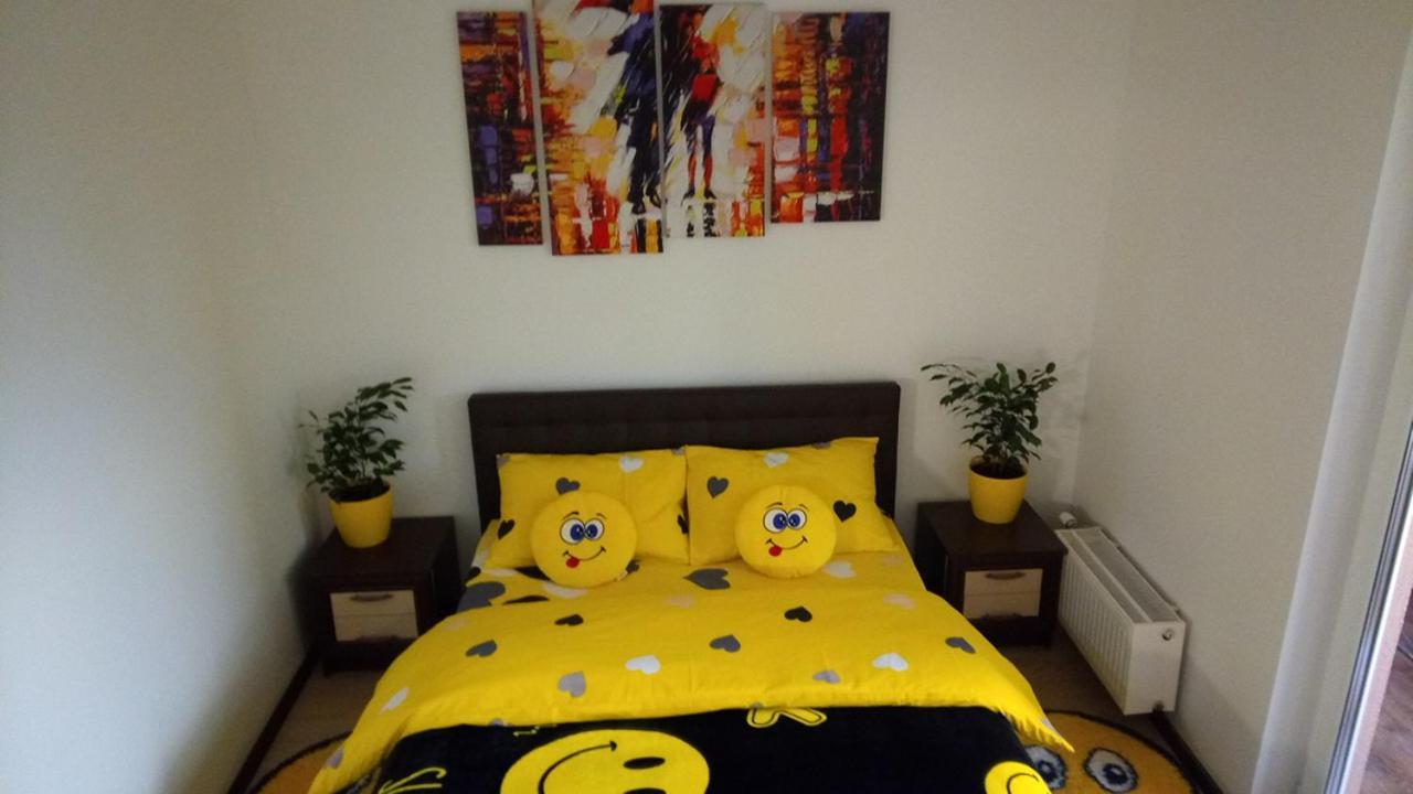 Positive Smile Studio Apartment In The Colorful Comfort Town Residental Complex. Kt-06. Kiev Exterior foto