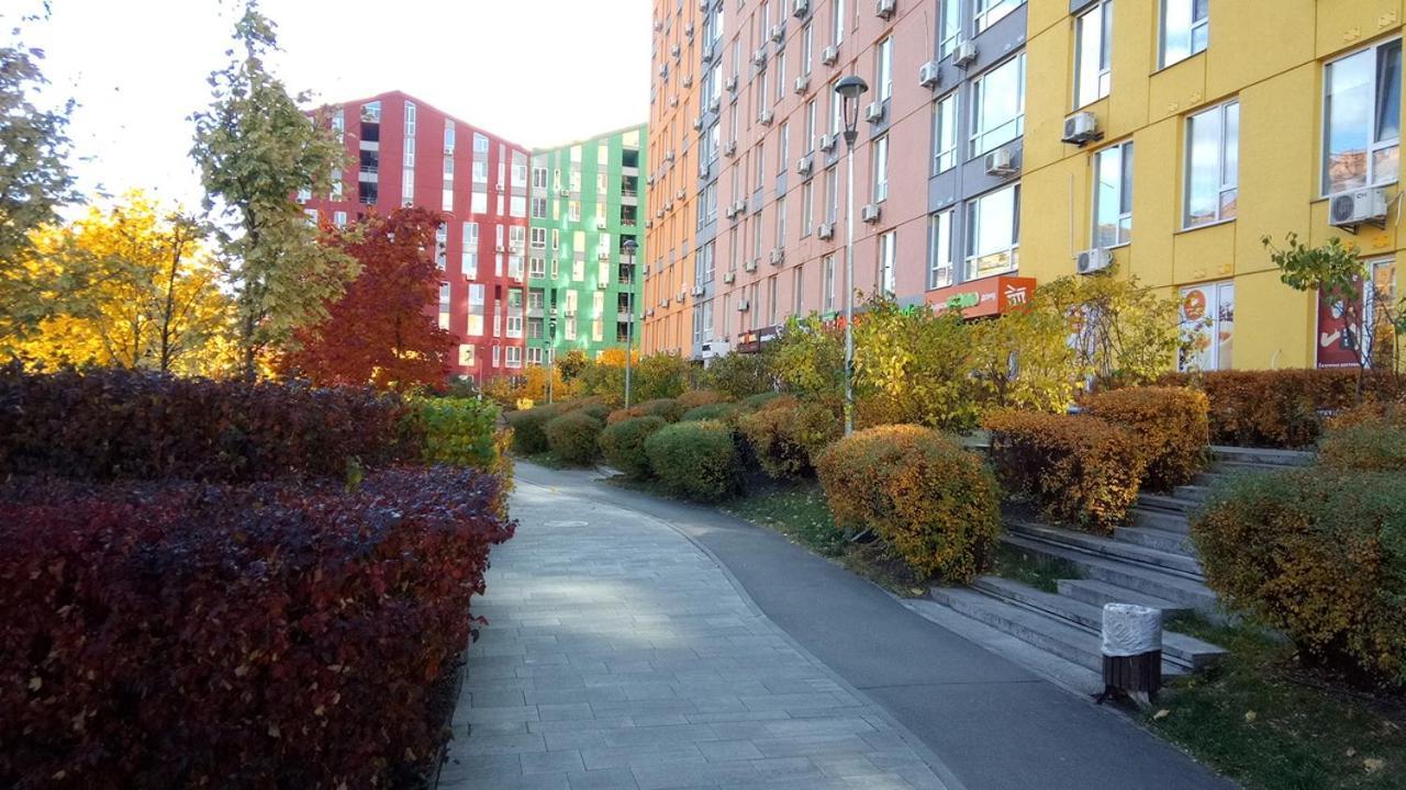 Positive Smile Studio Apartment In The Colorful Comfort Town Residental Complex. Kt-06. Kiev Exterior foto